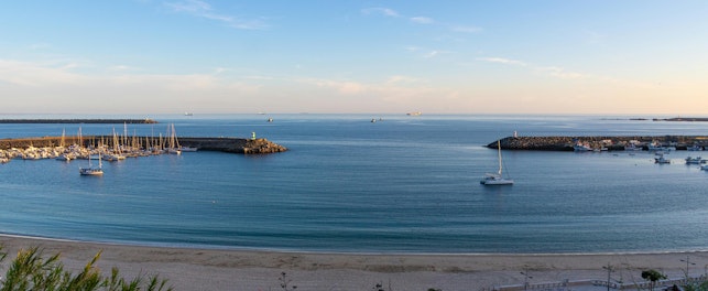 Port Sines to kluczowy port w Portugalii, biorąc pod uwagę ilość obsługiwanych ładunków.